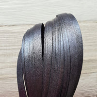 Pearlescent graphite